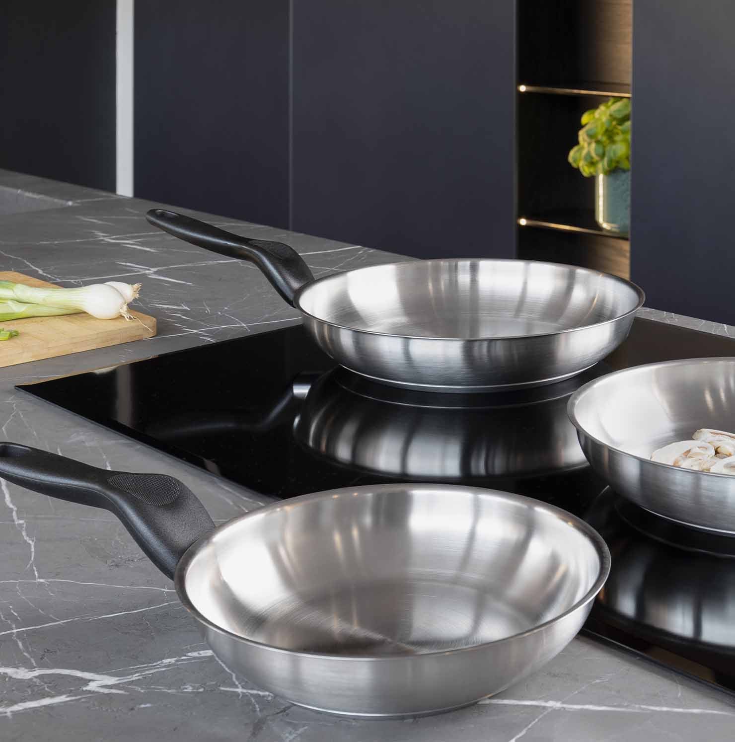 Set inox 2 pezzi - Padelle 20 cm + 24 cm